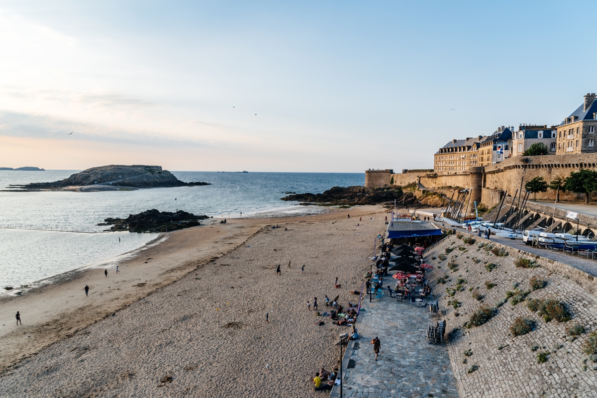 Saint-Malo event showcases stronger travel links with Guernsey